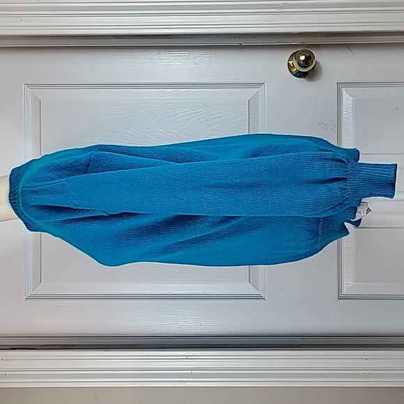 Handknit Mock Neck Sweater - Picture 5 of 9